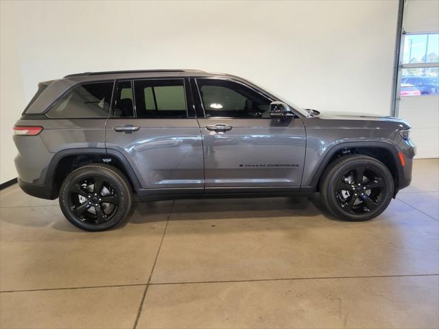 used 2024 Jeep Grand Cherokee car, priced at $40,500