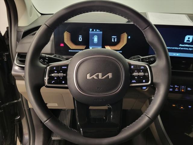 used 2025 Kia Carnival car, priced at $38,895