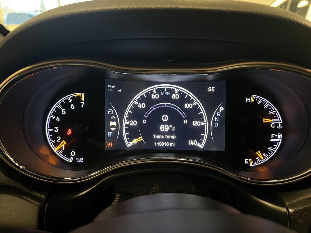 used 2016 Jeep Grand Cherokee car, priced at $12,995