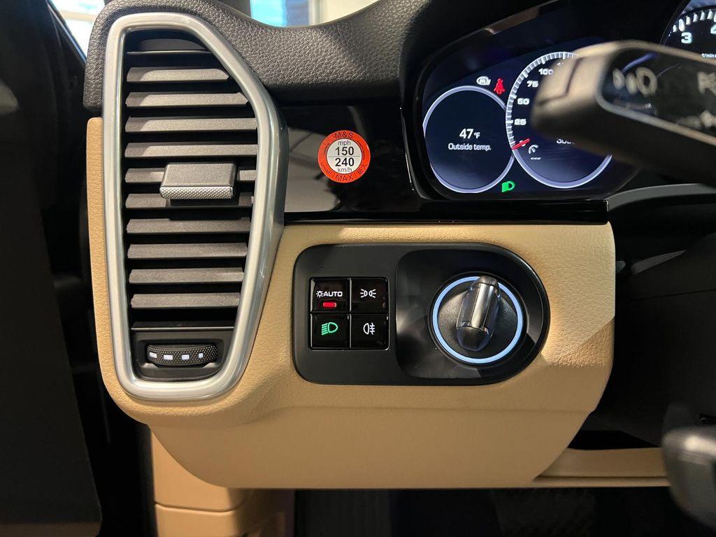 used 2019 Porsche Cayenne car, priced at $35,995