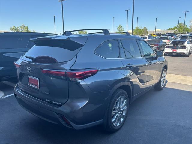 used 2021 Toyota Highlander car, priced at $37,995