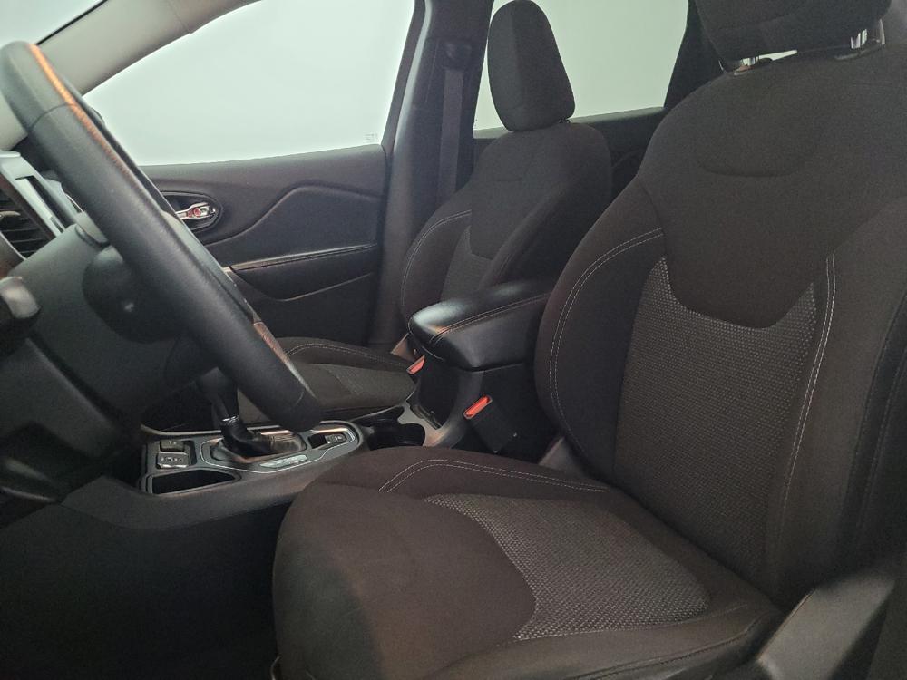 used 2019 Jeep Cherokee car, priced at $16,995