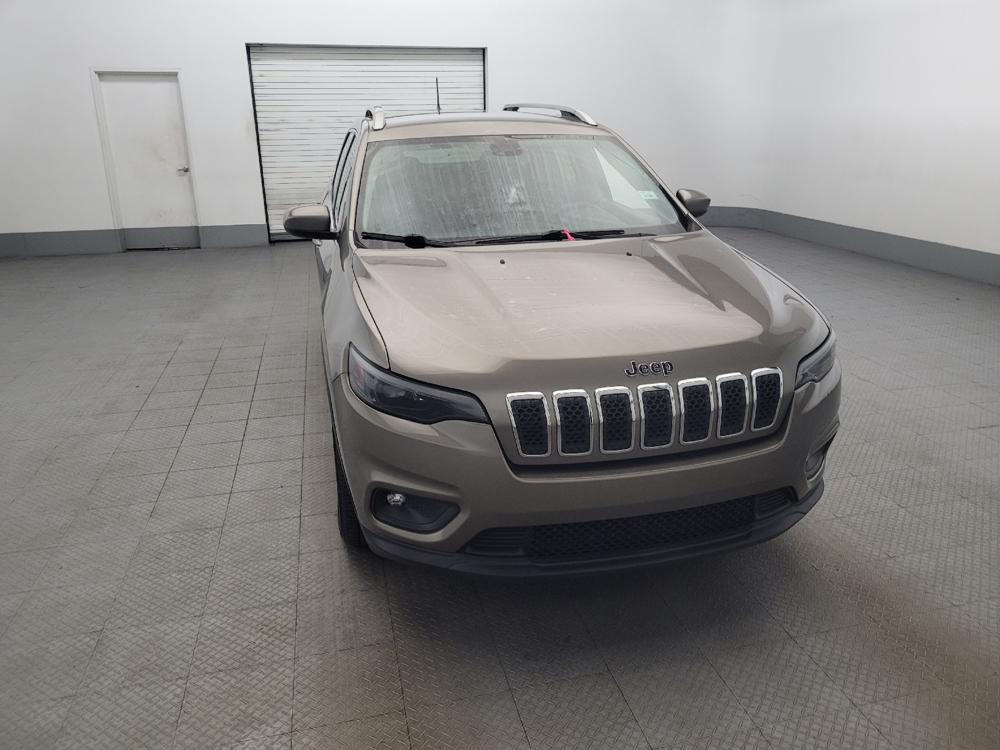 used 2019 Jeep Cherokee car, priced at $16,995