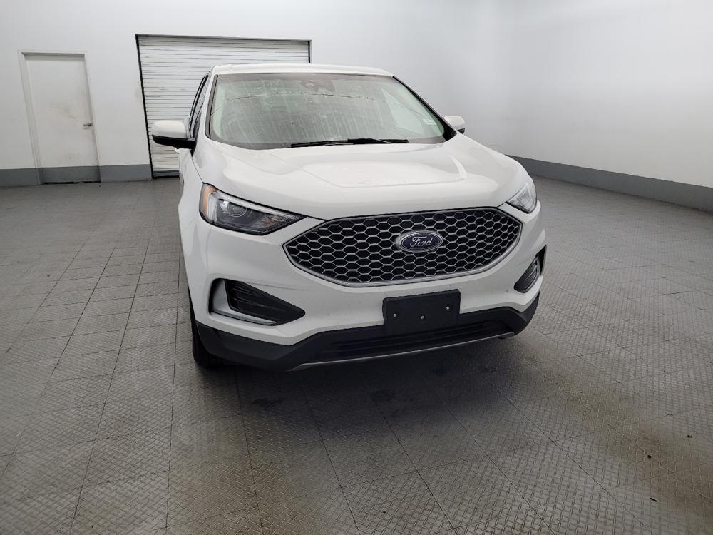 used 2024 Ford Edge car, priced at $23,395