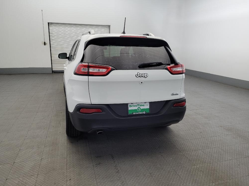 used 2018 Jeep Cherokee car, priced at $15,995