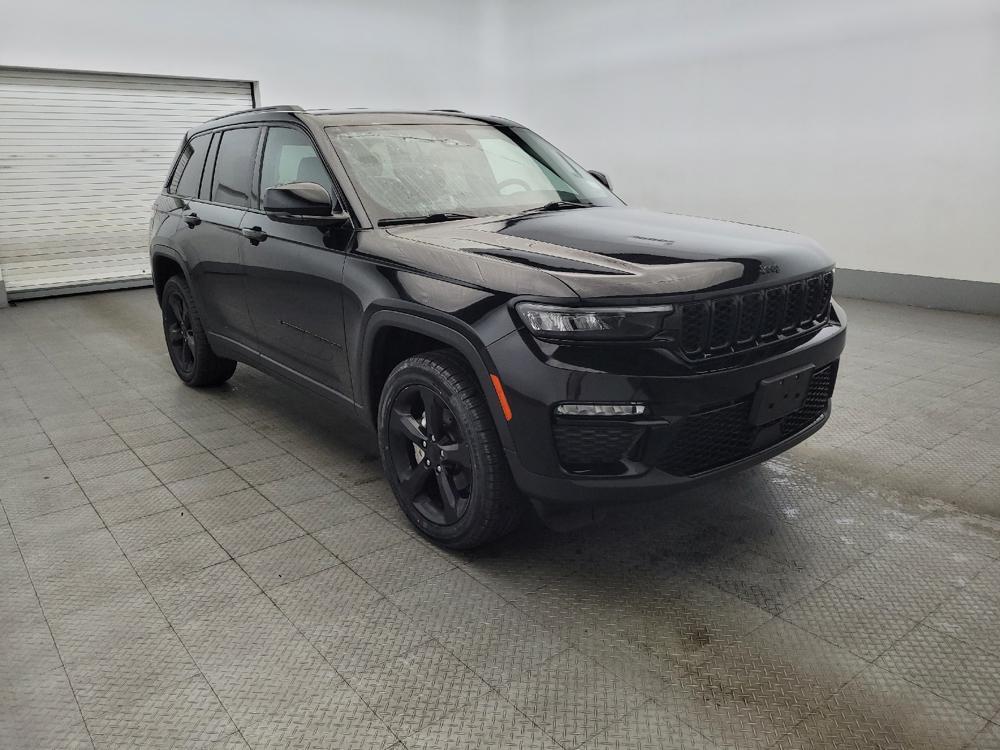 used 2023 Jeep Grand Cherokee car, priced at $29,095