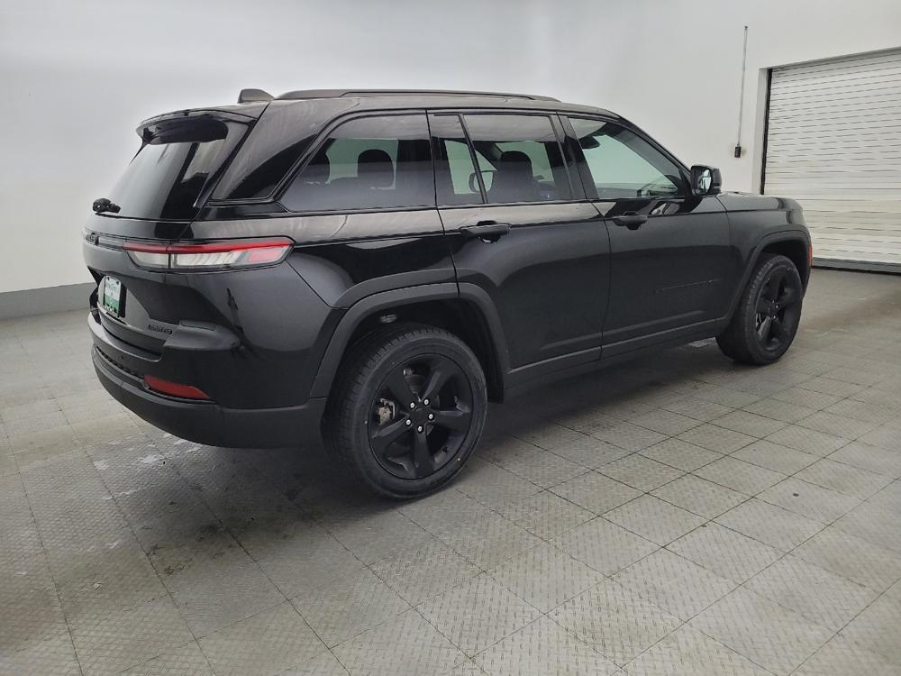 used 2023 Jeep Grand Cherokee car, priced at $29,095