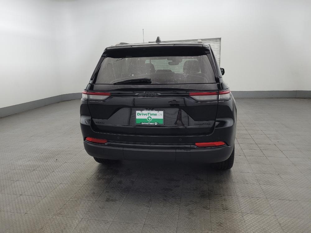 used 2023 Jeep Grand Cherokee car, priced at $29,095