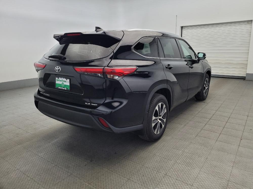 used 2021 Toyota Highlander car, priced at $26,795