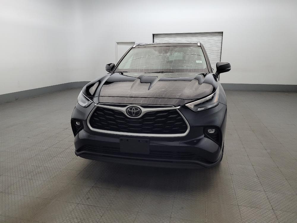 used 2021 Toyota Highlander car, priced at $26,795