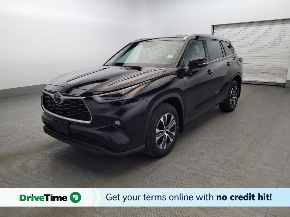 used 2021 Toyota Highlander car, priced at $26,795