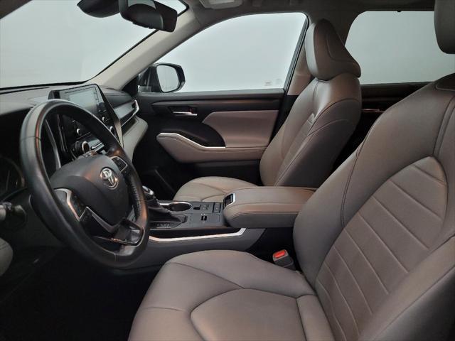 used 2020 Toyota Highlander car, priced at $26,695