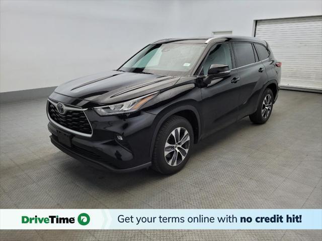 used 2020 Toyota Highlander car, priced at $26,695