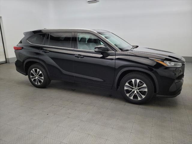 used 2020 Toyota Highlander car, priced at $26,695