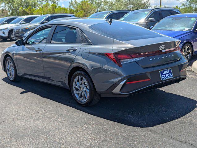 new 2024 Hyundai Elantra car