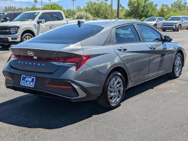 new 2024 Hyundai Elantra car