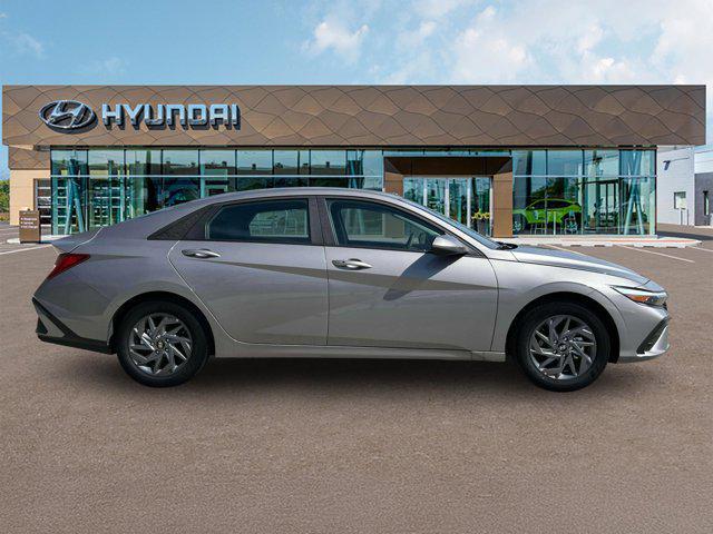 new 2025 Hyundai ELANTRA HEV car