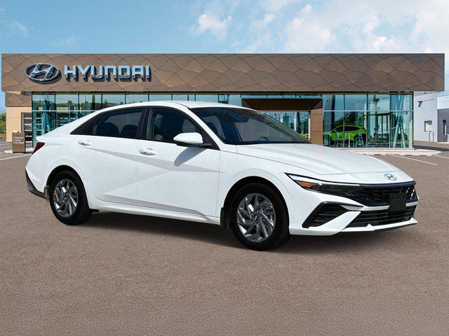 new 2025 Hyundai ELANTRA HEV car