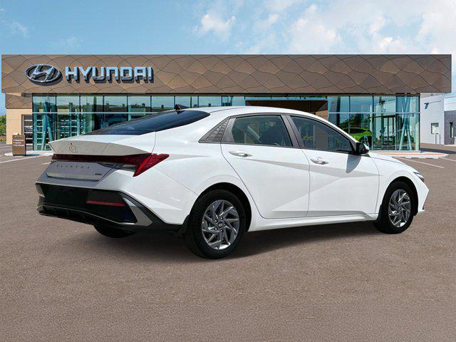 new 2025 Hyundai ELANTRA HEV car