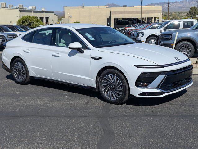 new 2025 Hyundai Sonata Hybrid car