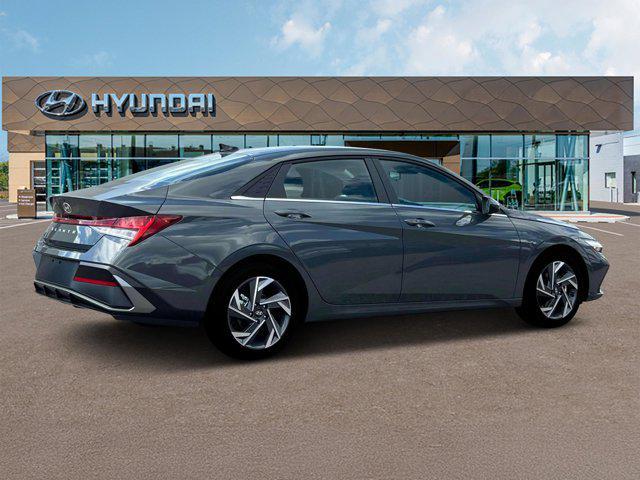 new 2025 Hyundai Elantra car