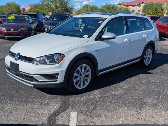 used 2017 Volkswagen Golf Alltrack car