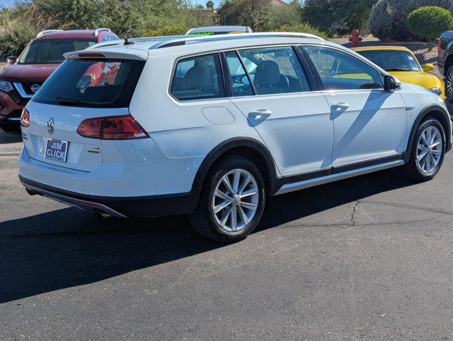 used 2017 Volkswagen Golf Alltrack car
