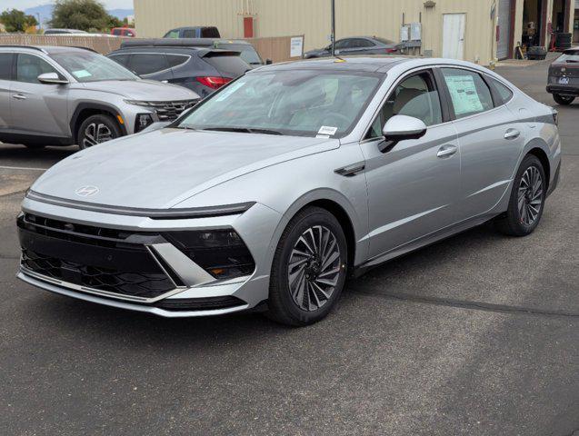 new 2025 Hyundai Sonata Hybrid car