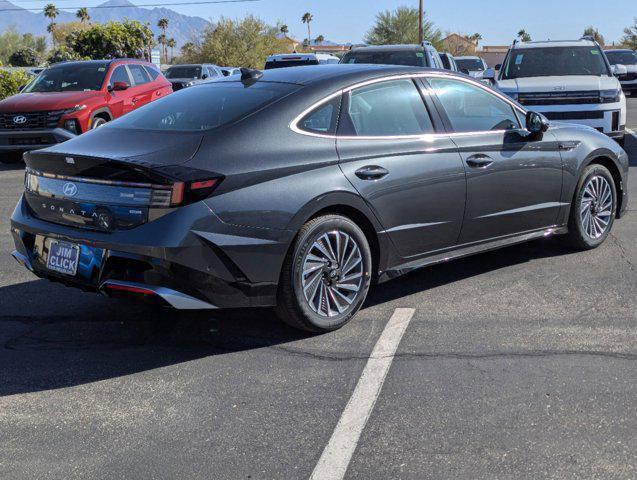 new 2025 Hyundai Sonata Hybrid car