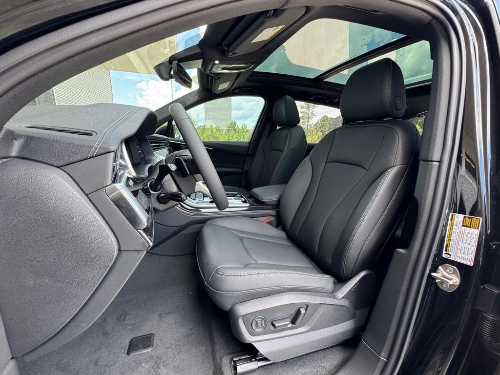 new 2025 Audi Q7 car, priced at $68,700