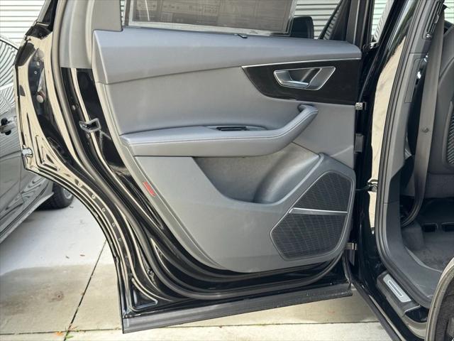 new 2025 Audi Q7 car, priced at $68,700