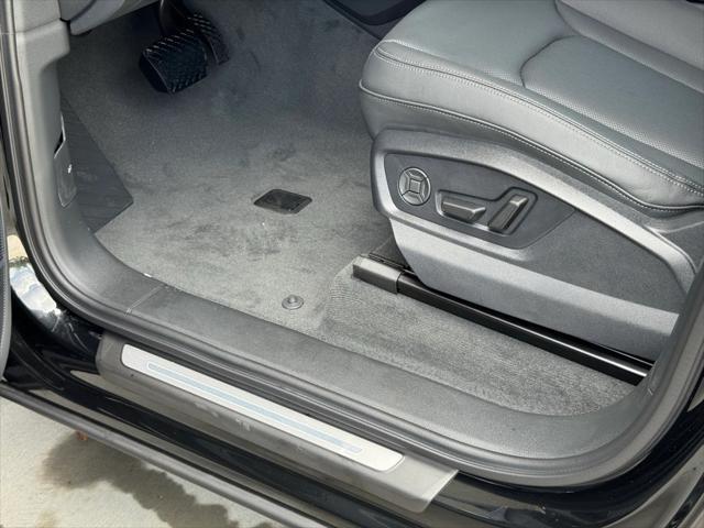 new 2025 Audi Q7 car, priced at $68,700