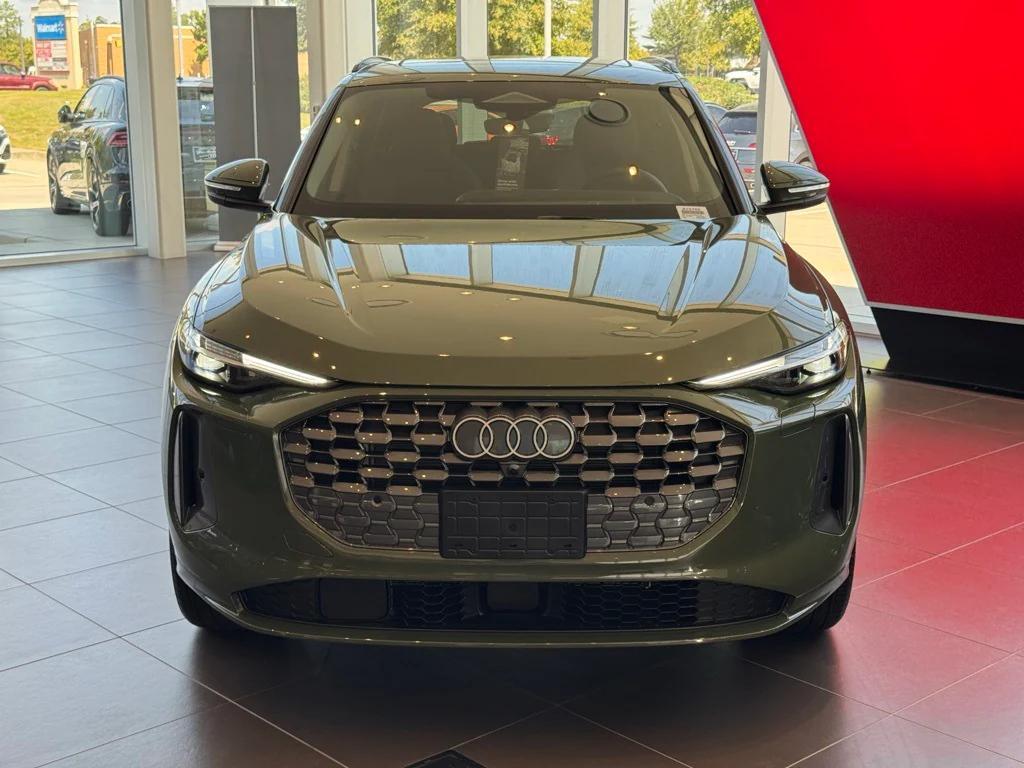 new 2025 Audi Q5 car, priced at $58,126