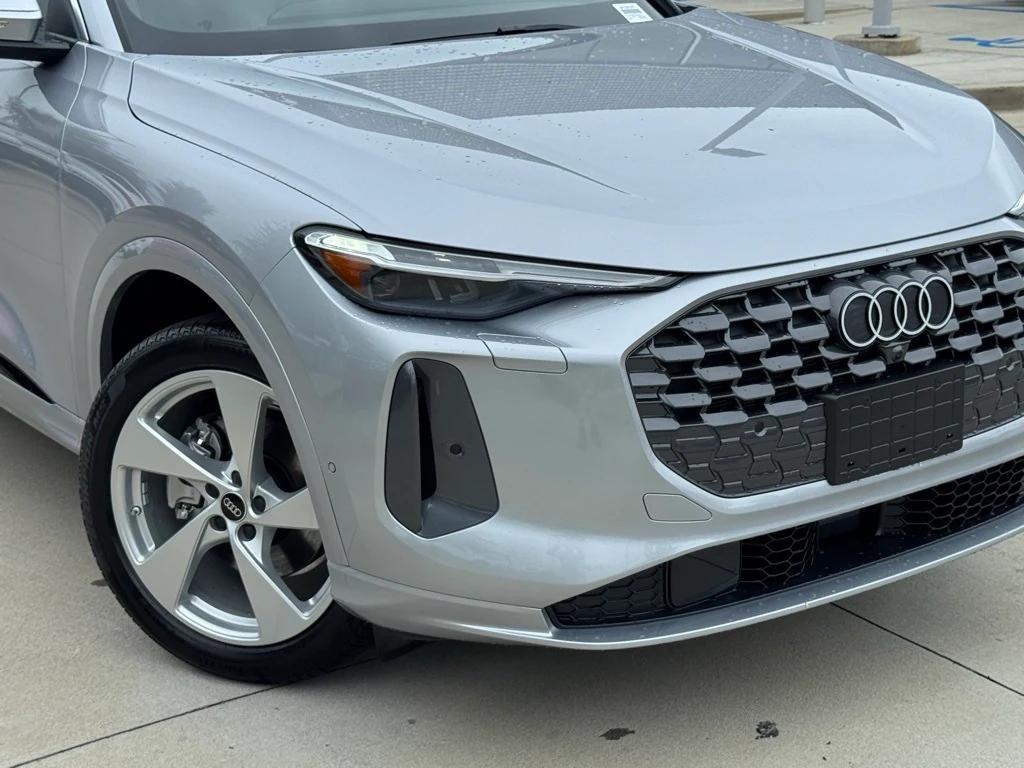 new 2025 Audi Q5 car, priced at $58,738