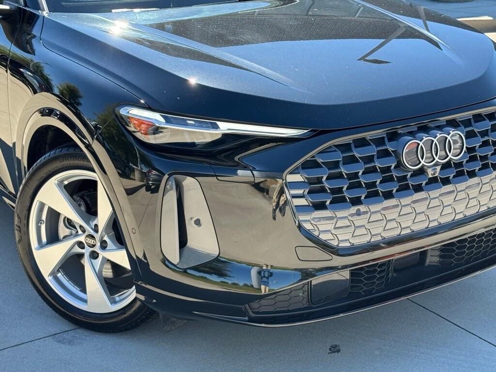 new 2025 Audi Q5 car, priced at $61,608