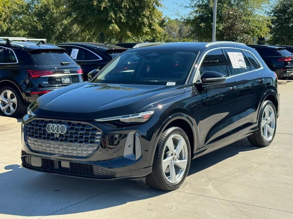 new 2025 Audi Q5 car, priced at $61,608