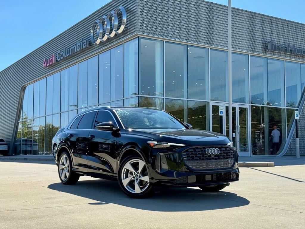 new 2025 Audi Q5 car, priced at $61,608