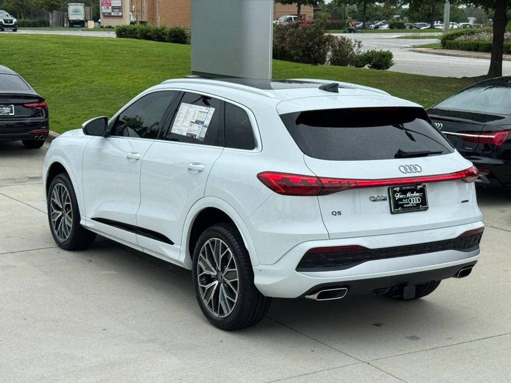 new 2025 Audi Q5 car, priced at $59,472
