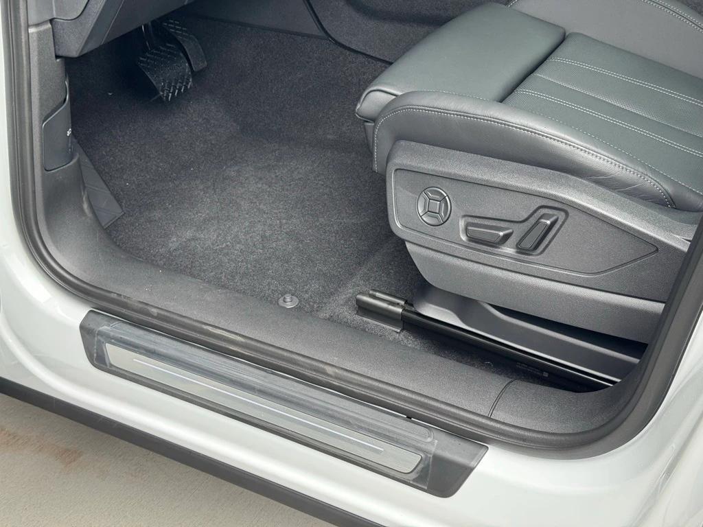new 2025 Audi Q5 car, priced at $59,472