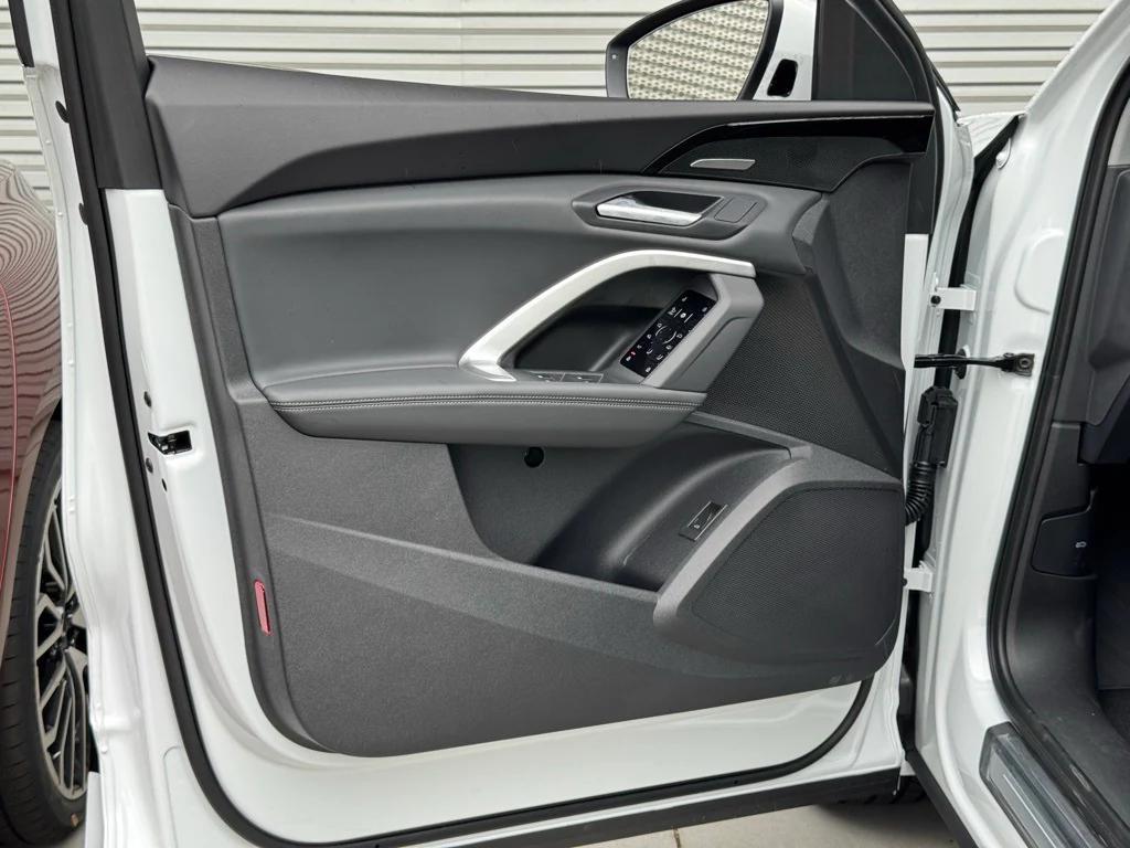 new 2025 Audi Q5 car, priced at $59,472