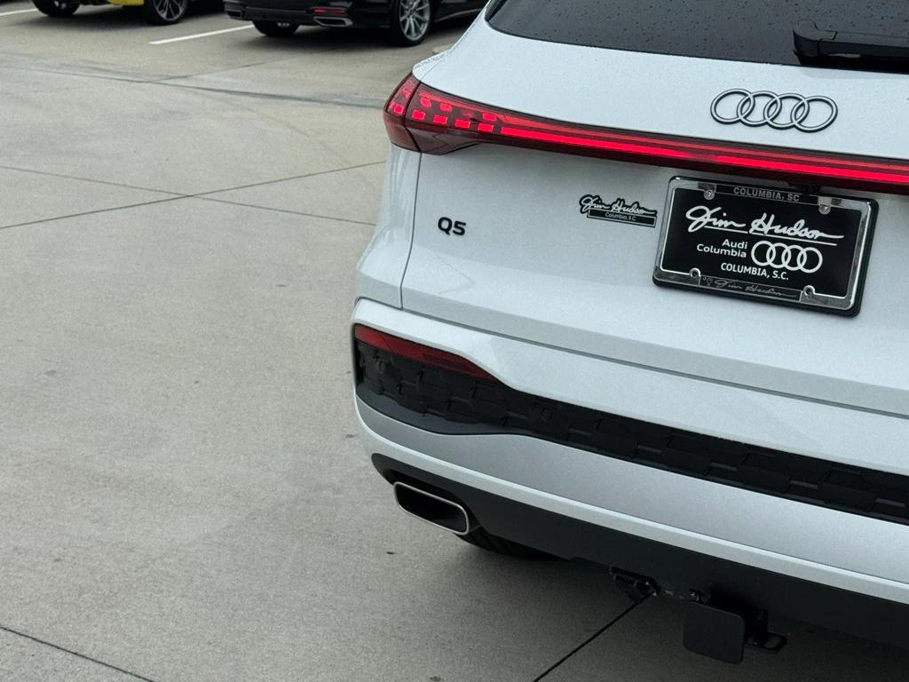 new 2025 Audi Q5 car, priced at $59,472