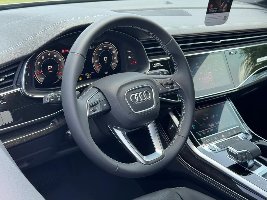new 2025 Audi Q7 car, priced at $72,250