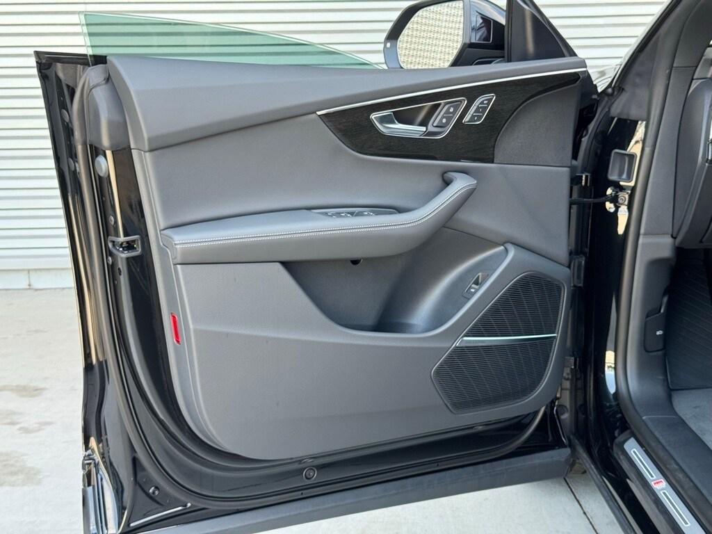 new 2025 Audi Q8 car, priced at $86,660