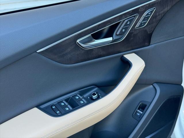 new 2025 Audi Q7 car, priced at $74,155
