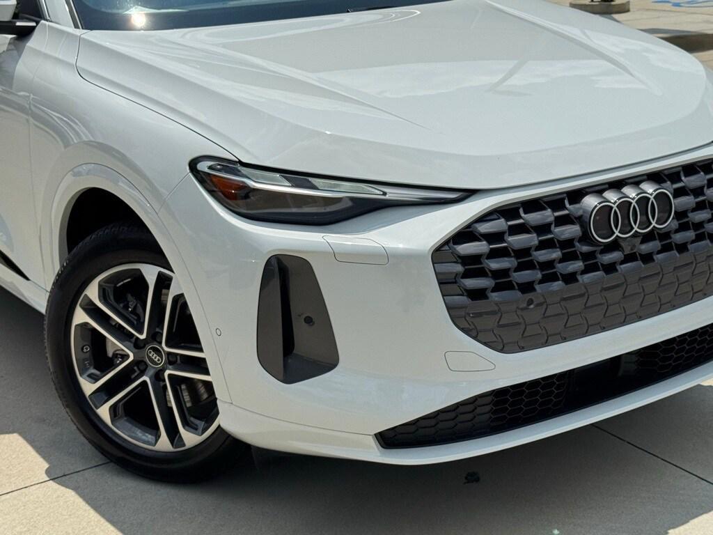 new 2025 Audi Q5 car, priced at $55,863
