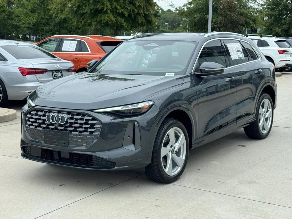 new 2025 Audi Q5 car, priced at $59,472