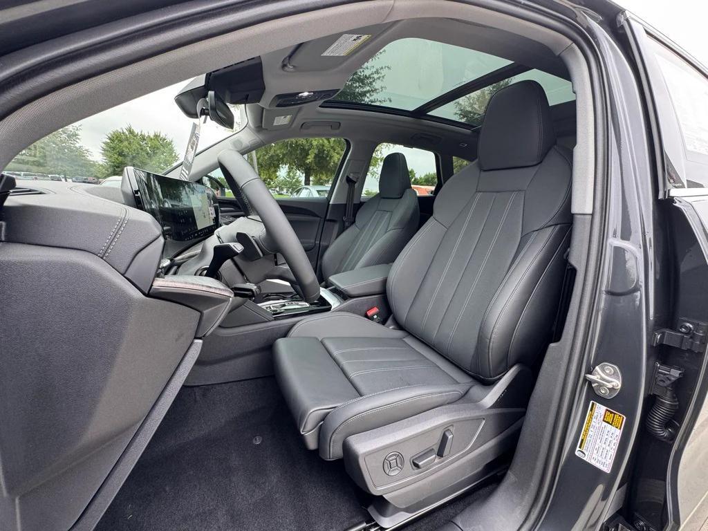 new 2025 Audi Q5 car, priced at $59,472