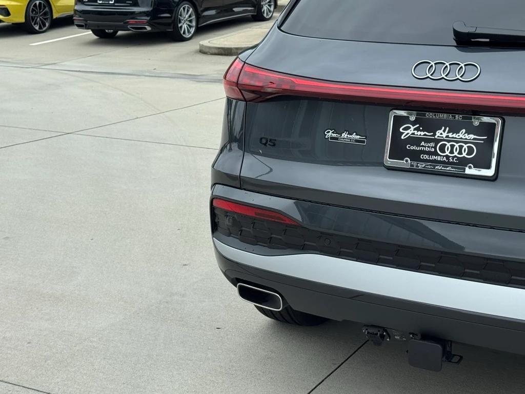 new 2025 Audi Q5 car, priced at $59,472