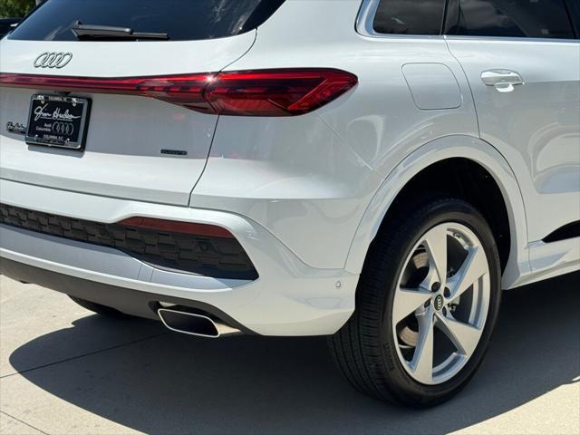 new 2025 Audi Q5 car, priced at $60,975