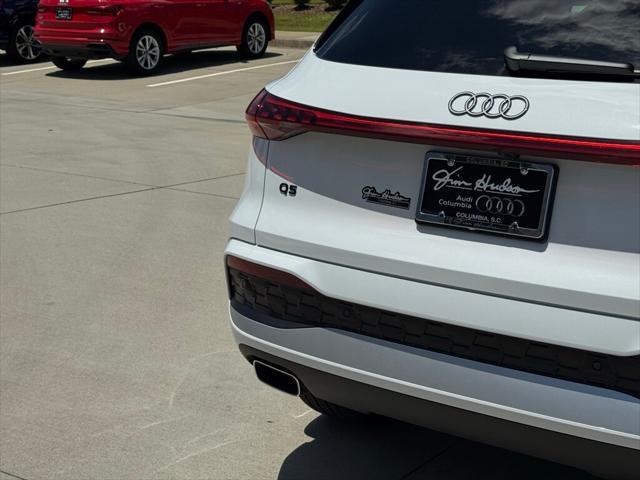 new 2025 Audi Q5 car, priced at $60,975